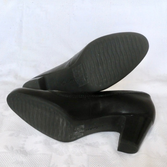 New Clarks Black Leather Pumps - 8M - Picture 5 of 7